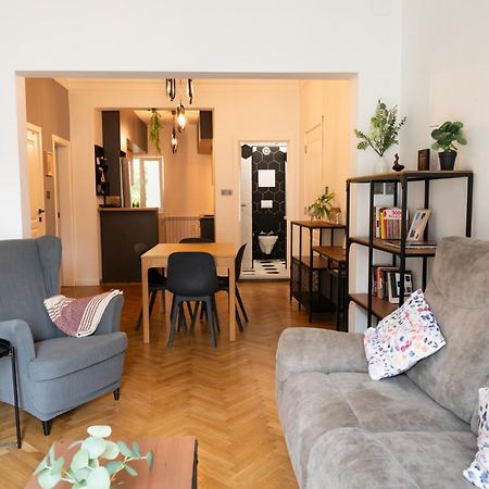 Perfect Long-Term Stay Stylish And Spacious Top Center Next To Vitosha Blvd Sofia Bagian luar foto